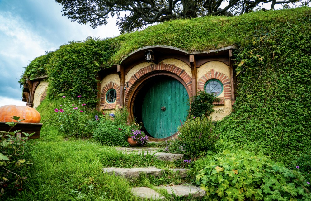 wings-car-rental-auckland-hobbiton-movie-set